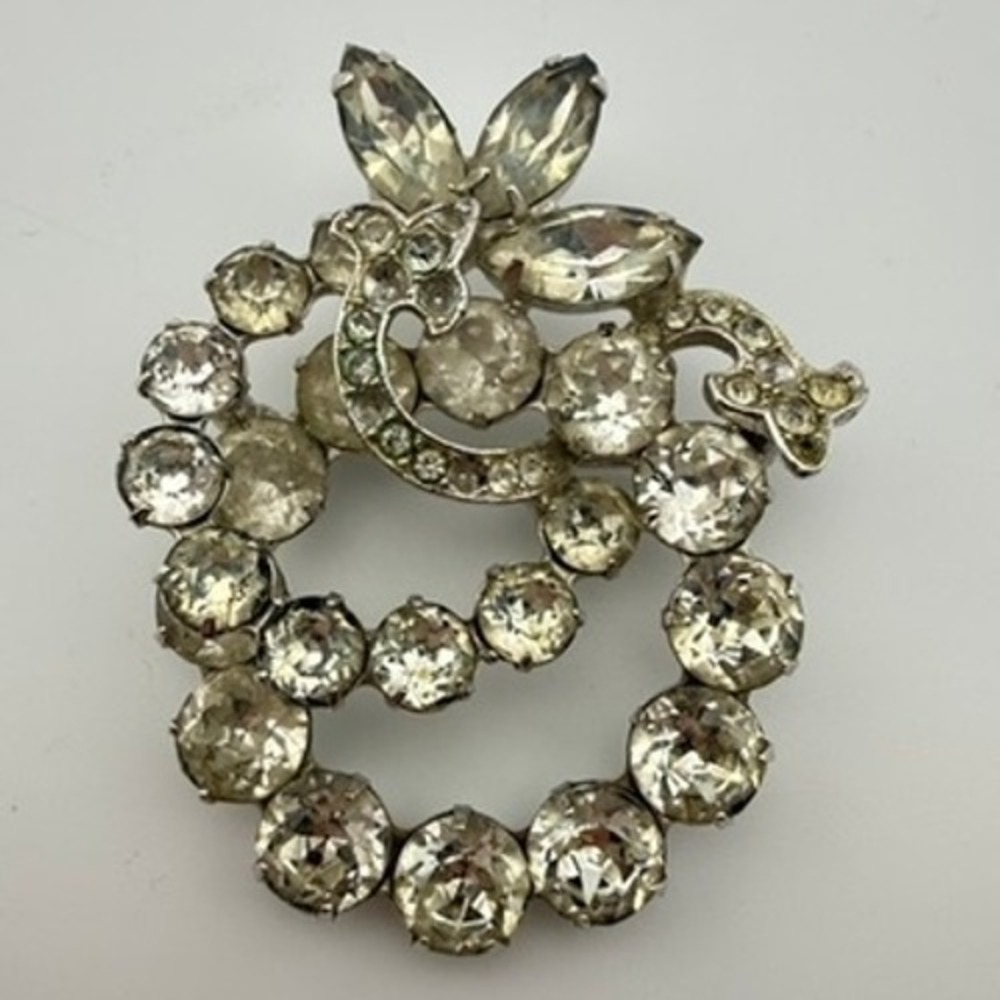 Eisenberg Vintage Rhinestone Brooch Clear Crystal Silver Tone Wreath Scroll Pin